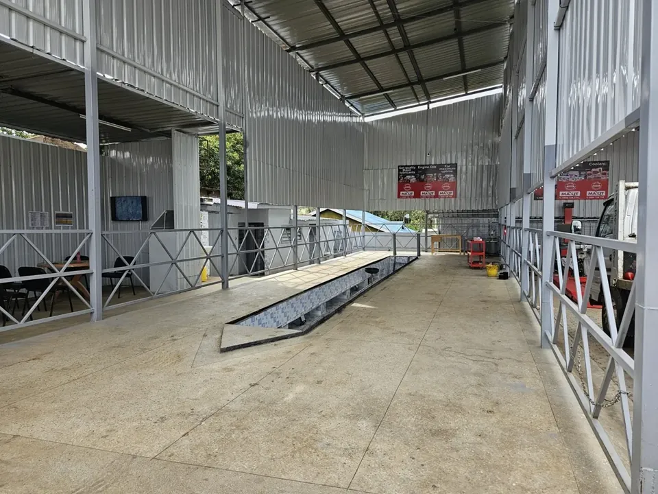 Heavy vehicle service area. Drive-on ramp for trucks and buses